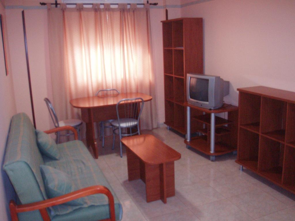 Apartahotel Los Hermanos Оканья Экстерьер фото